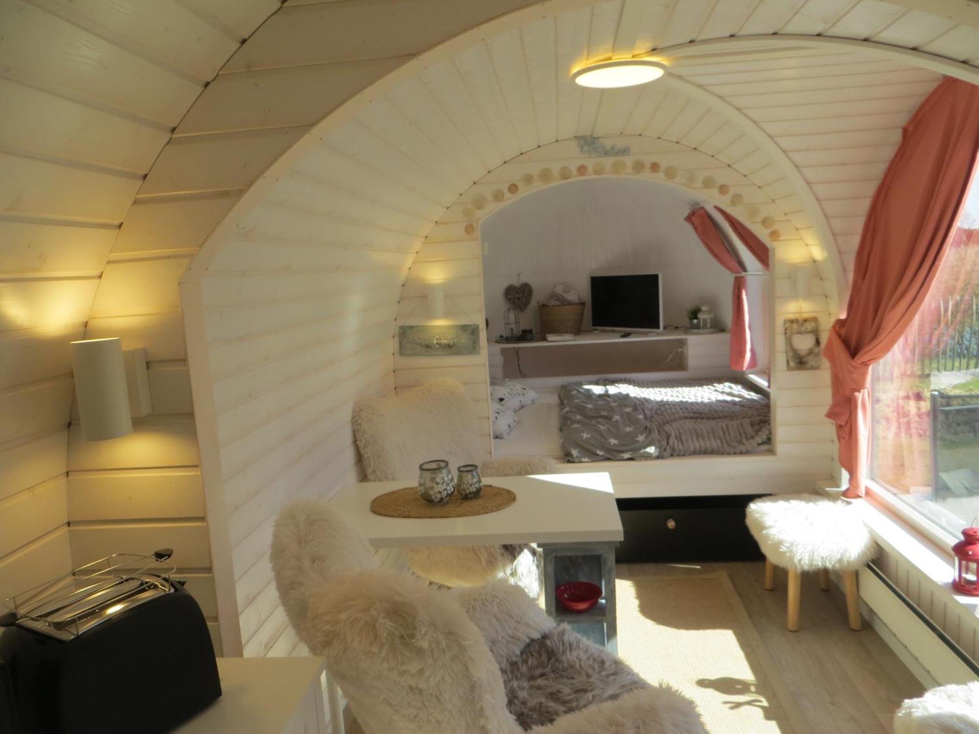 Bettis - Uebernachten Im Iglu-Tinyhaus Tostedt  エクステリア 写真